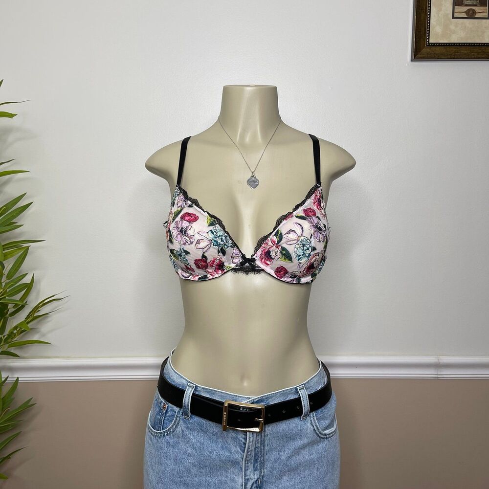 Victoria’s Secret Very Sexy Low Cut Embroidered Unlined Demi Bra - Picture 6 of 12